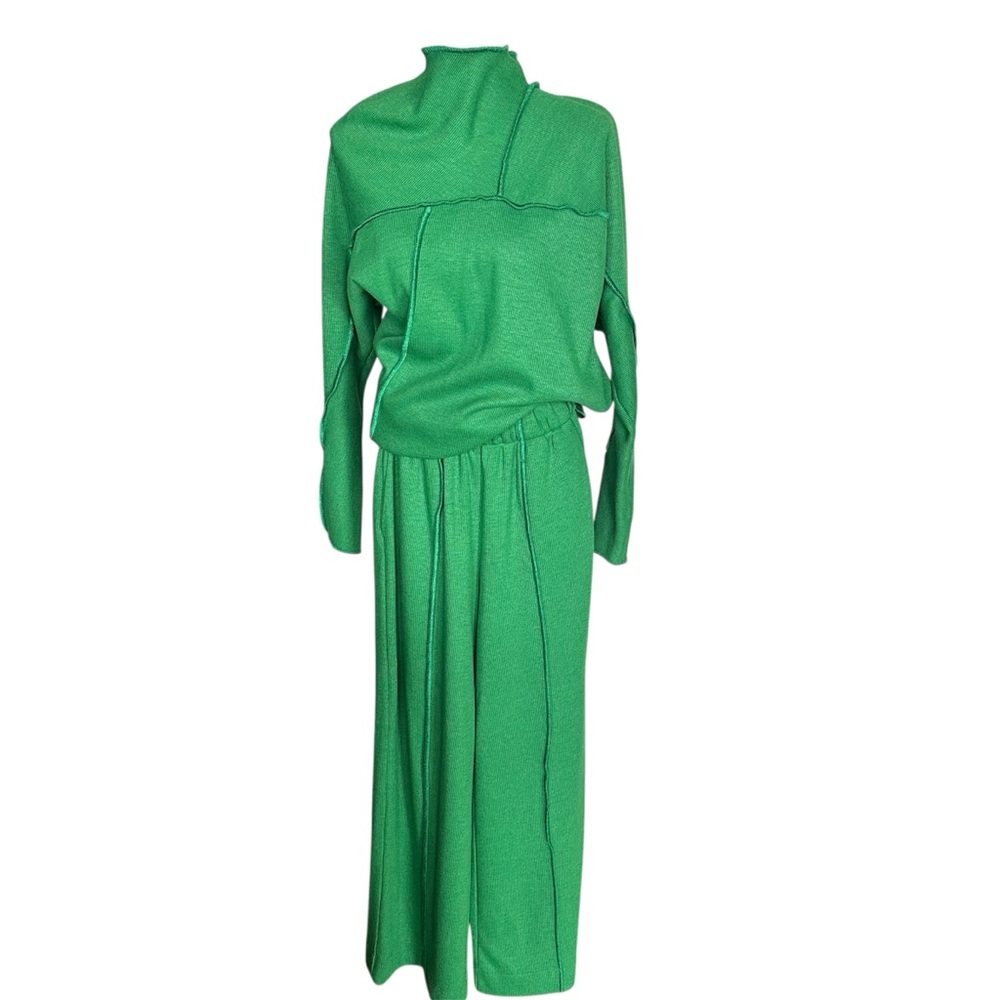 ✨Emerald Green Angora Blend Knit Set | Asymmetrical Top + Wide-Leg Pants Size M✨ - Picture 5 of 16
